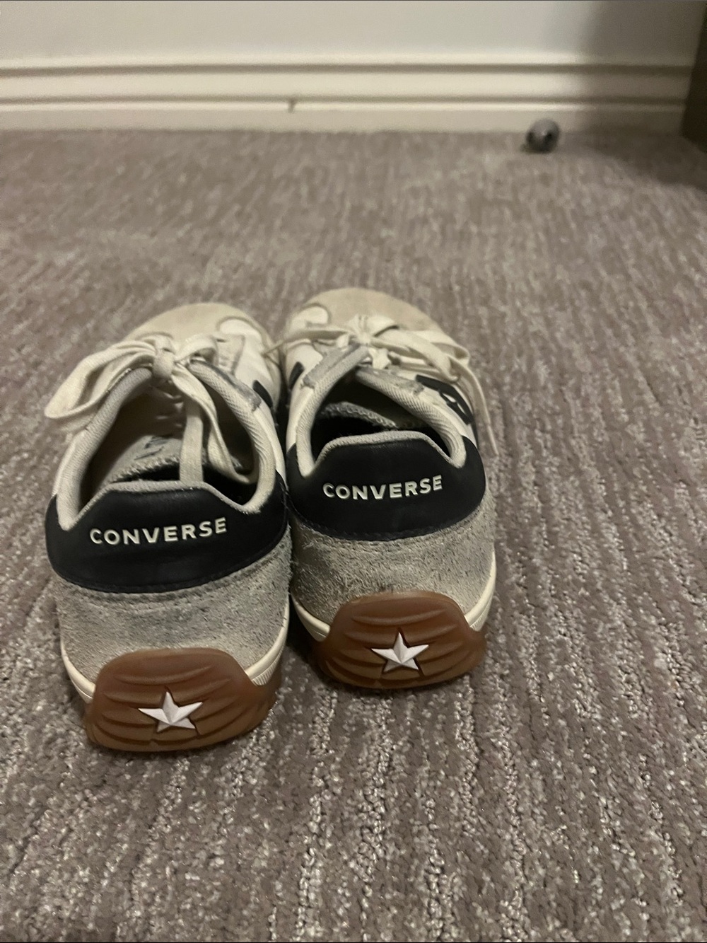 Converse Men’s Beige and Black Suede Low-Top converses  basically new - Picture 3 of 4
